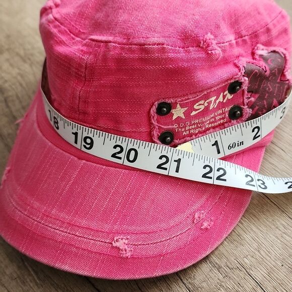 Cheveaux Girl's Pink Denim Distressed Painter's Cap - Picture 6 of 6